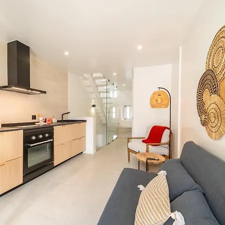 بيت ضيافة Guestready - Charming Duplex In Heart Of Alfama 4*